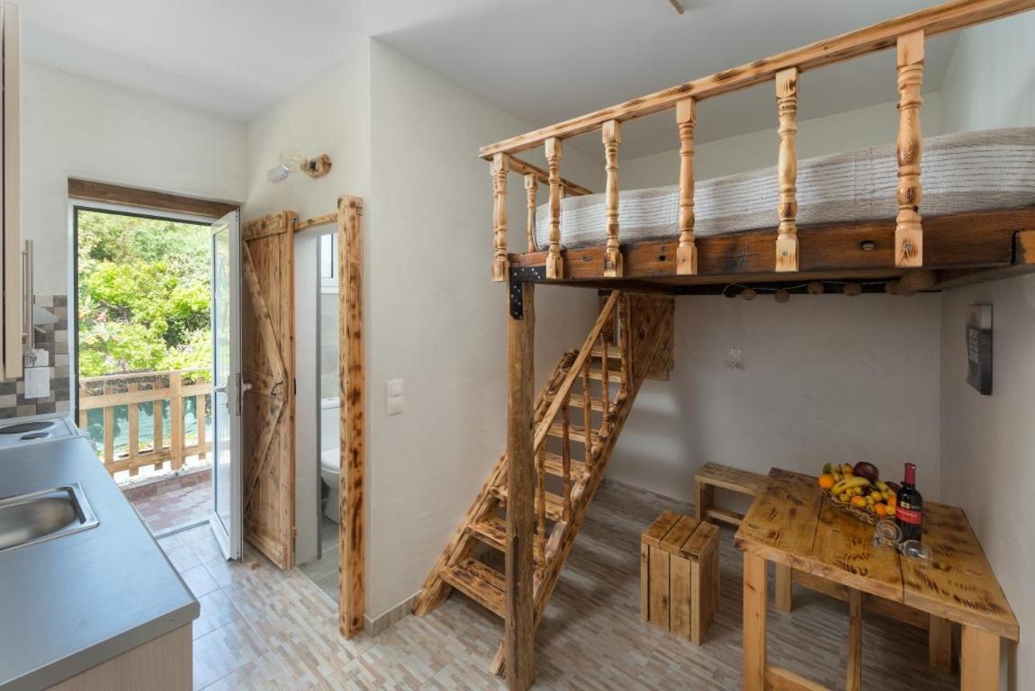 Christos Studios And Family Apartments Stegna 객실 사진