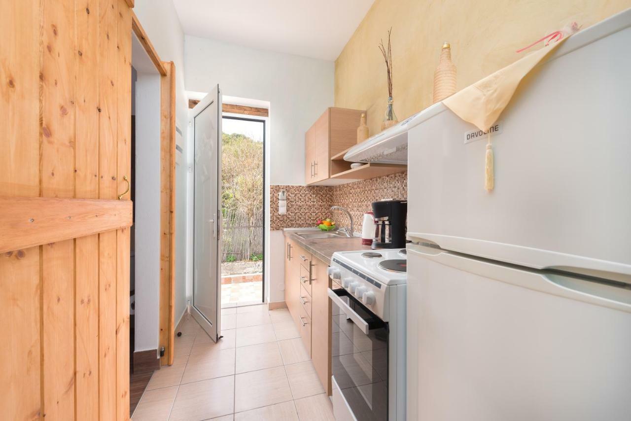 Christos Studios And Family Apartments Stegna 외부 사진